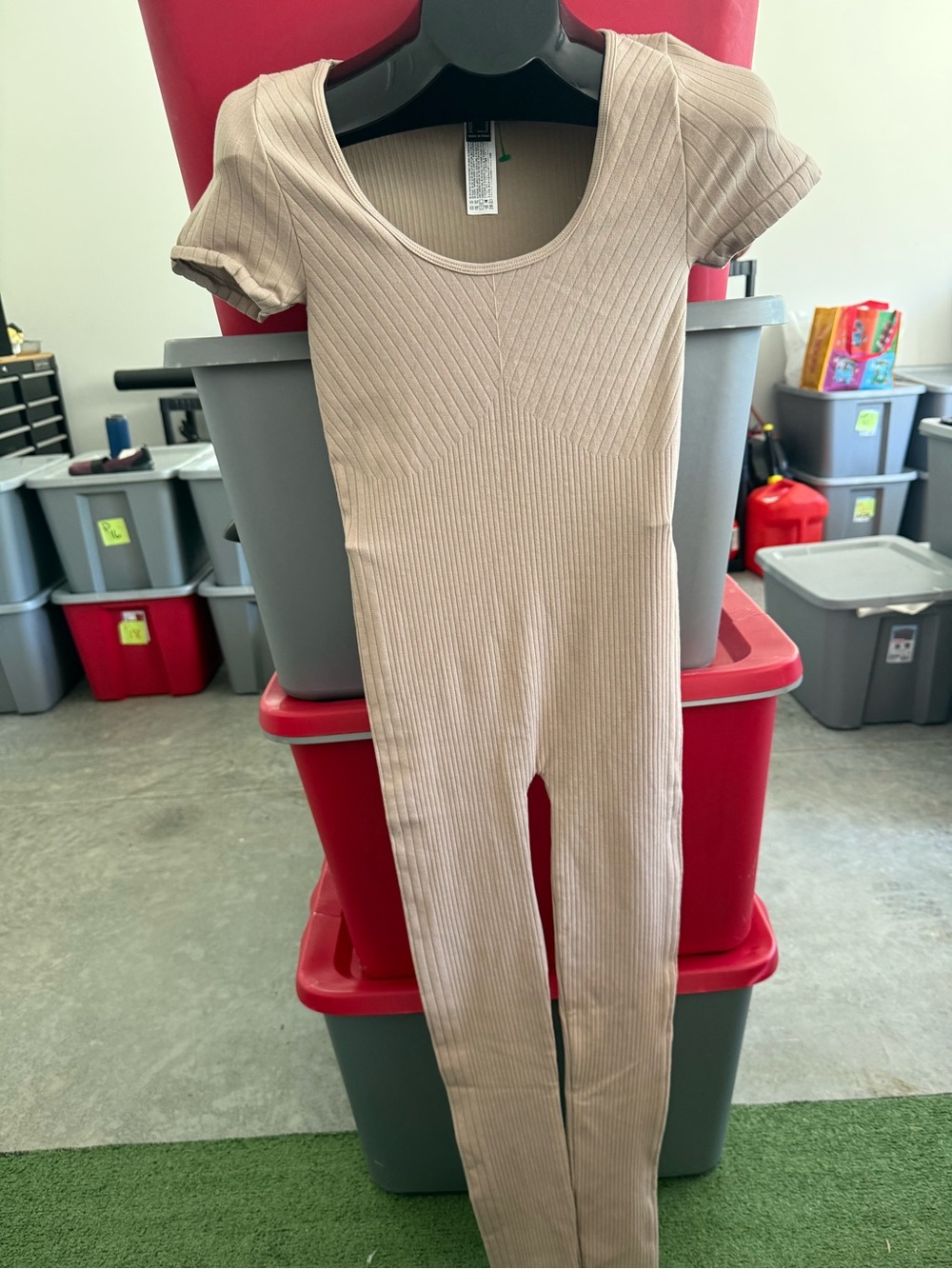 Ribbed Short-Sleeve Jumpsuit in Light Beige mp80